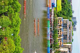 太阳报：格雷泽与前曼联高层伍德沃德在伦敦豪华酒店会面